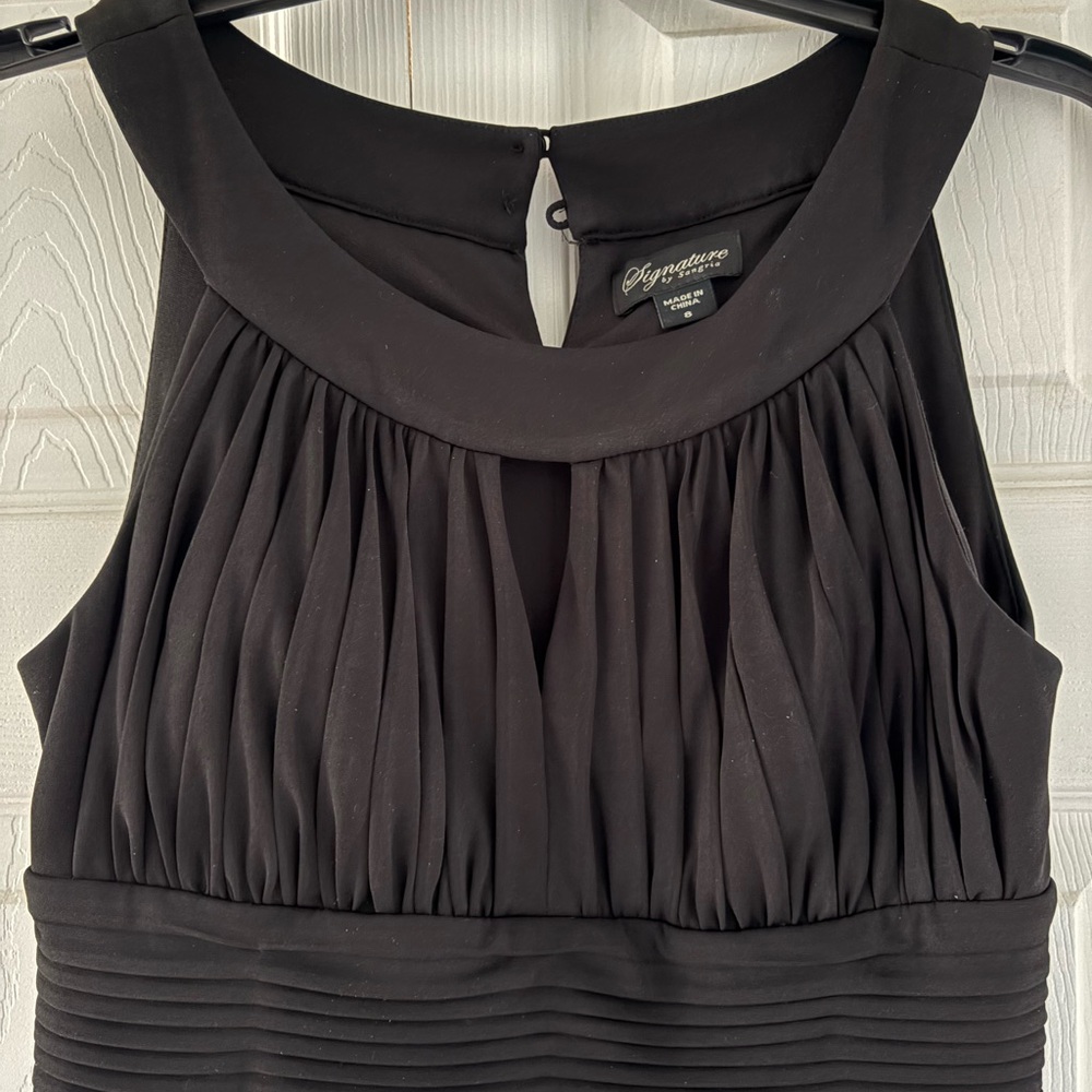 Signature by Sangria Black Pleated Band-Waist Cocktail Dress
